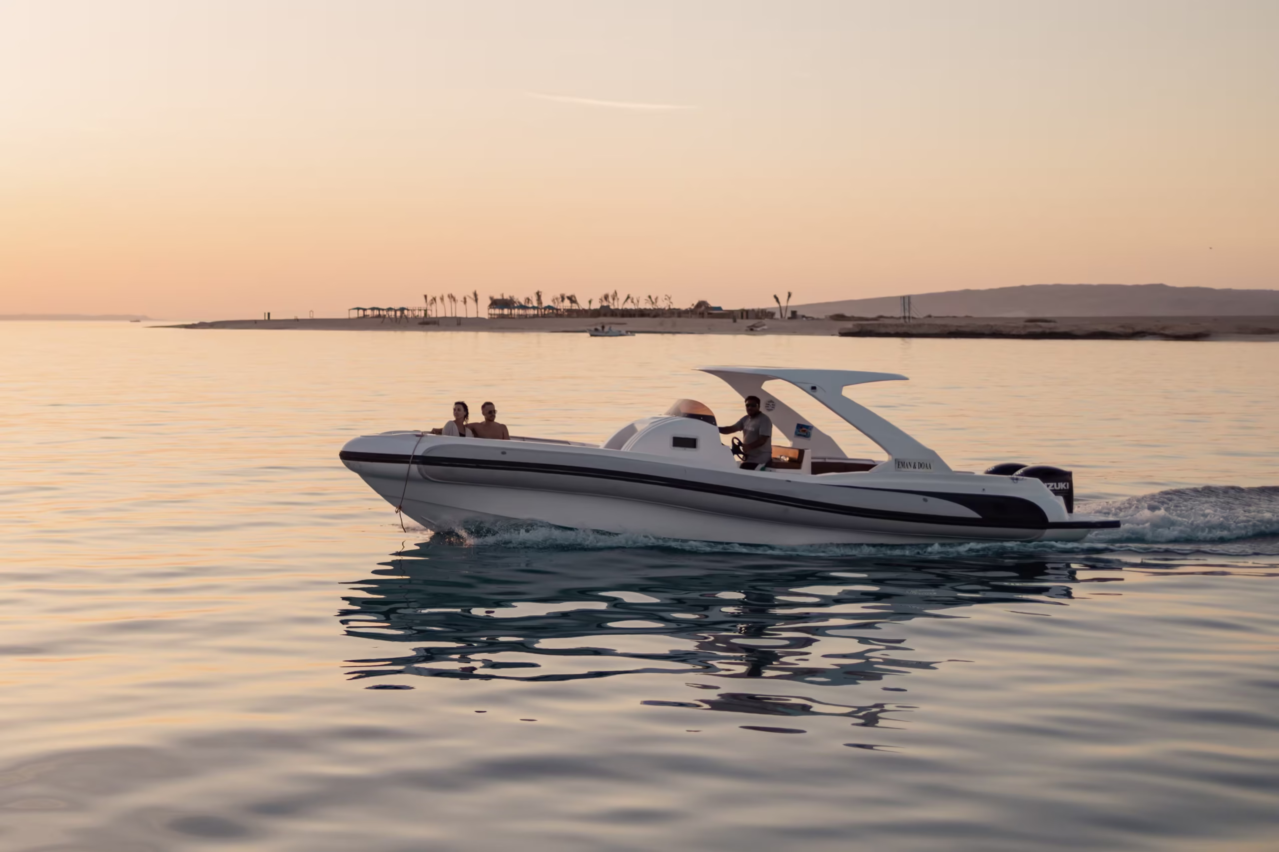 hula hula island shared speedboat