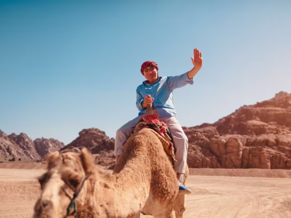 Hurghada Camel Ride With Arabic Coffee and Desert Picnic