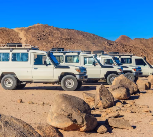 Jeep Safari Tour With Hurghada Desert Ride, Dinner and Hotel Pickup