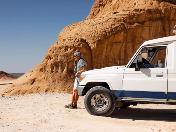 Hurghada Jeep Desert Tour With Geology Experience, Canyon Walk and Picnic
